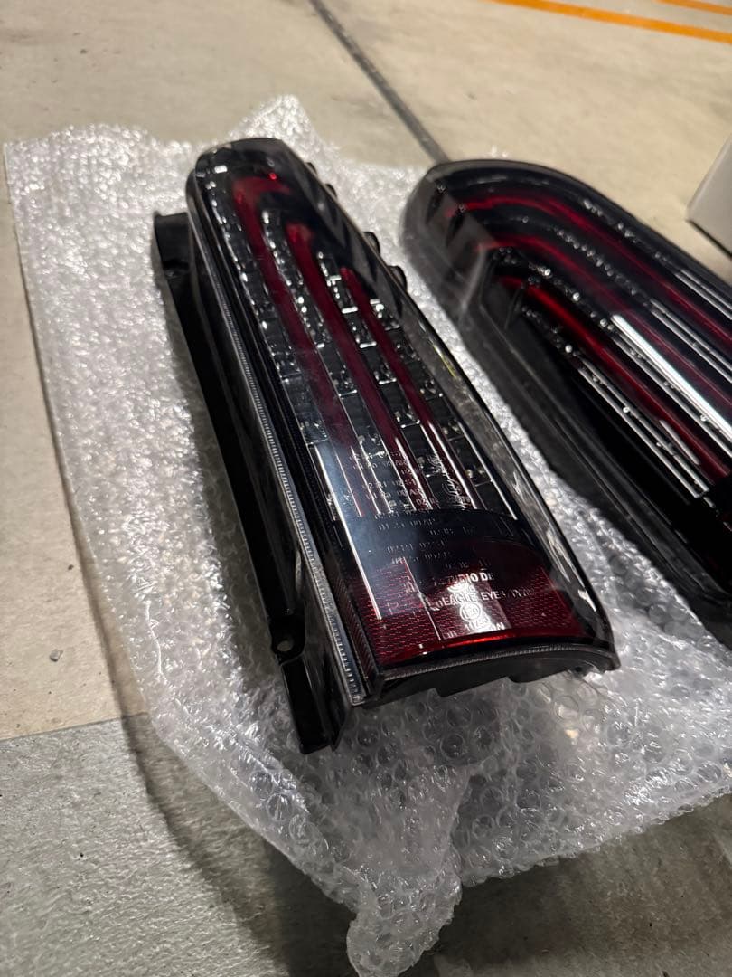 FLEX ハイエース　LEDテールランプ　煌