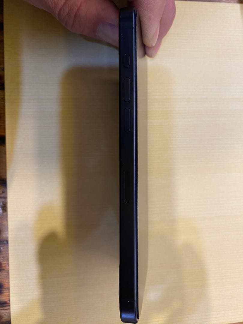 【美品】iPhone 15 Pro MAX本体とMagSafeケース多数