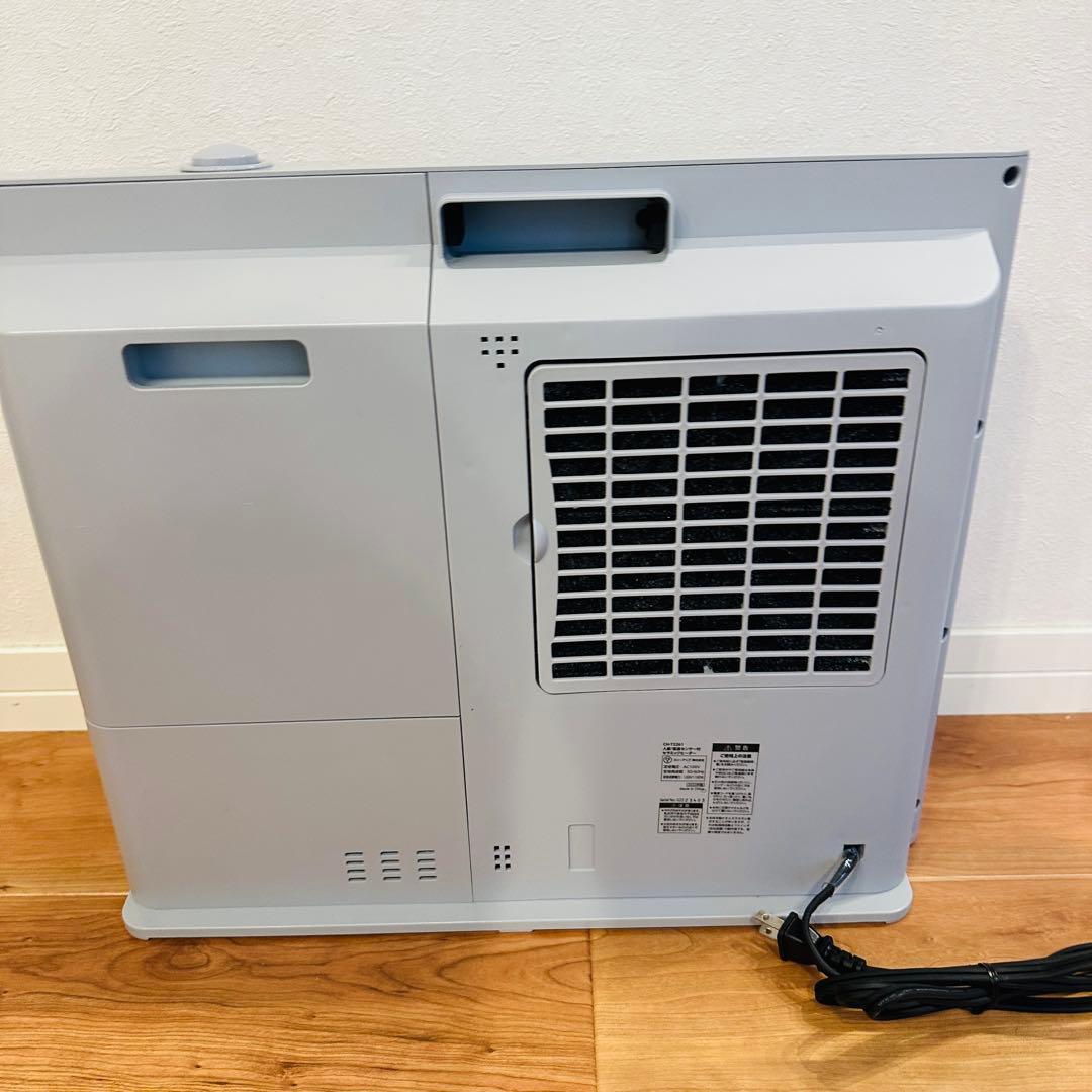 スリーアップ CH-T2261GY セラミックヒーター 2022年製