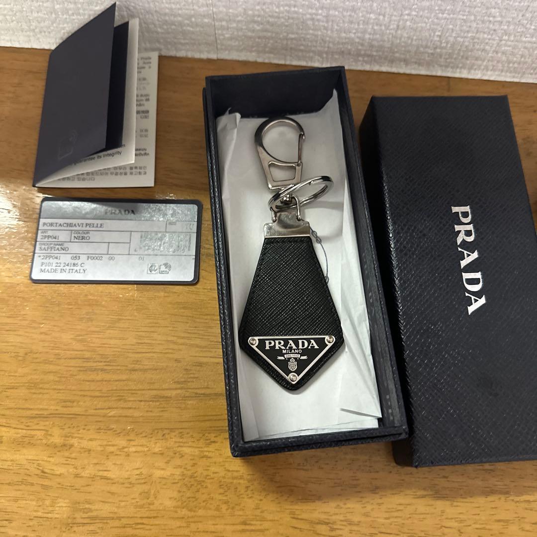 PRADA PORTACHIAVI PELLE キーホルダー
