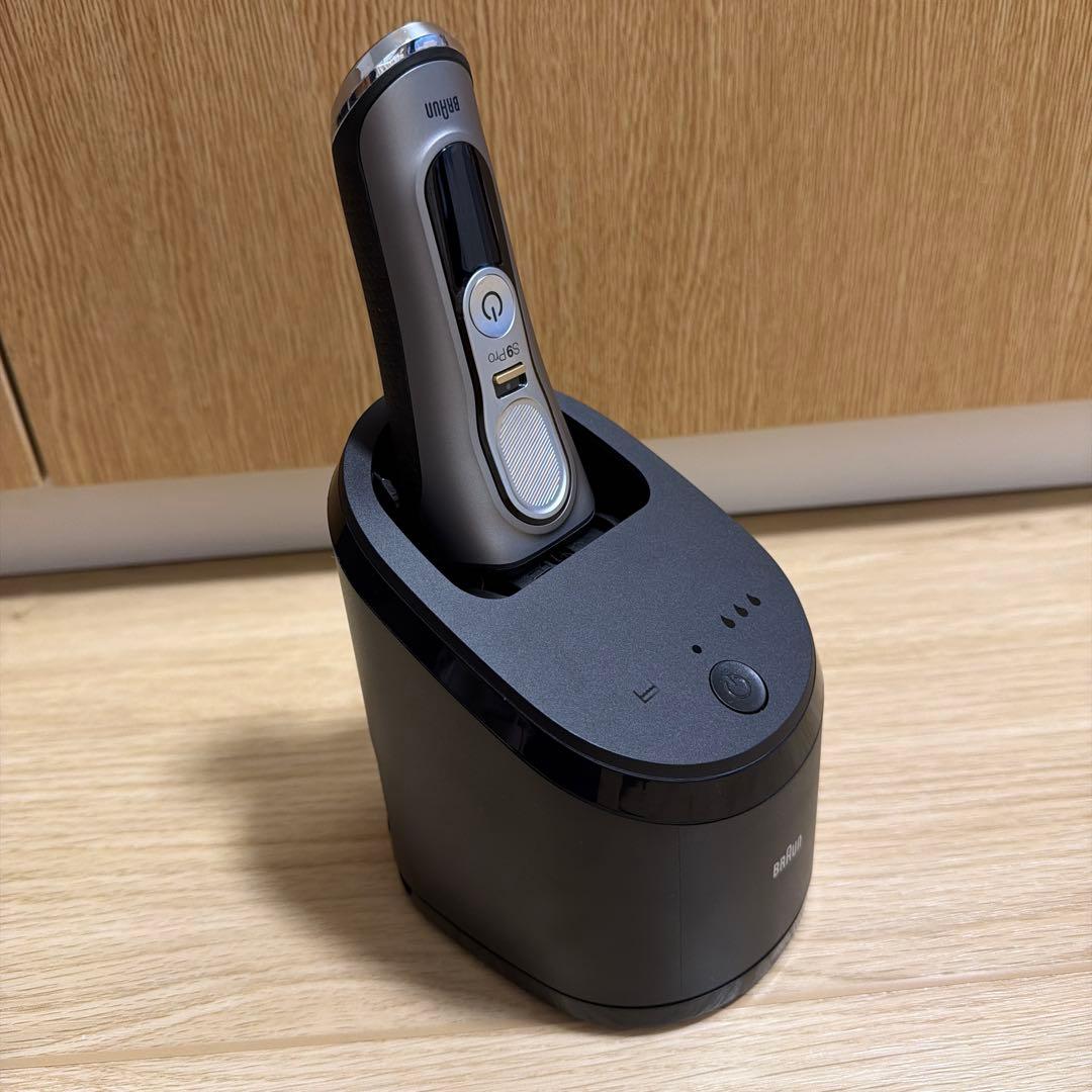 Braun Series 9 Pro メンズ電気シェーバー 替え刃付き