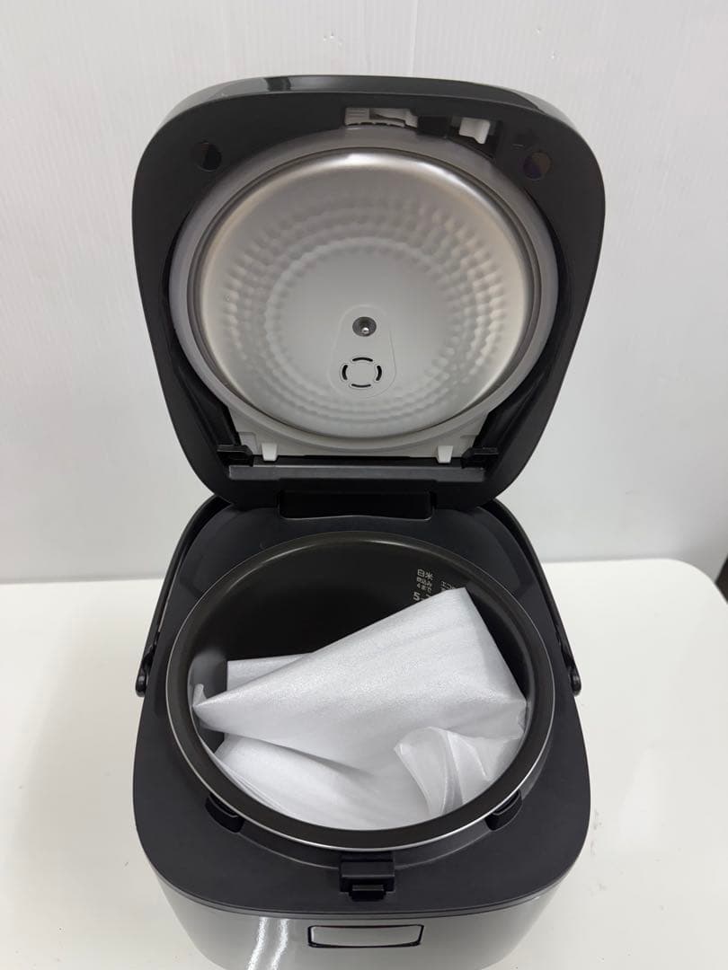 Panasonic IH 炊飯器 SR-FE101 ブラック 2024年製