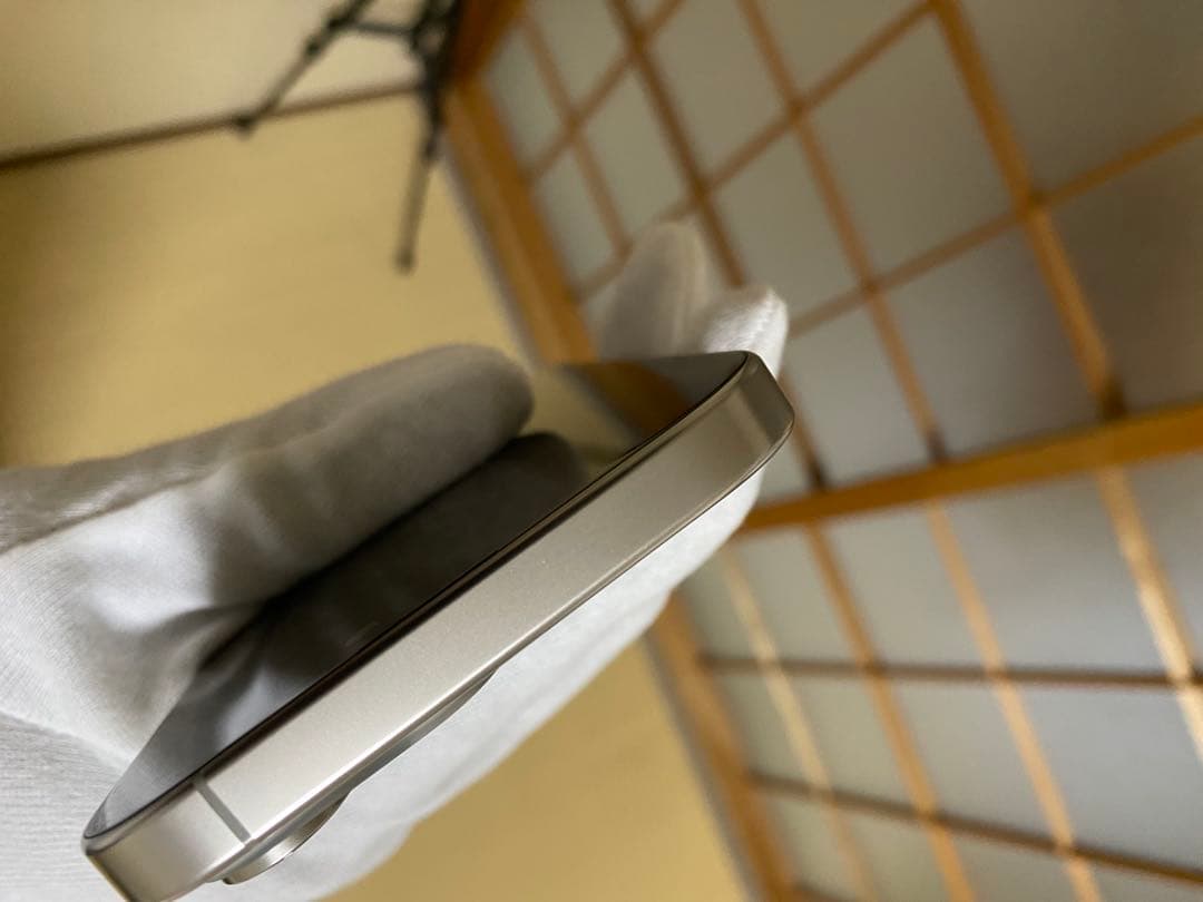 非常に良好な状態。iPhone 16 Pro Max 256GB SIMフリー