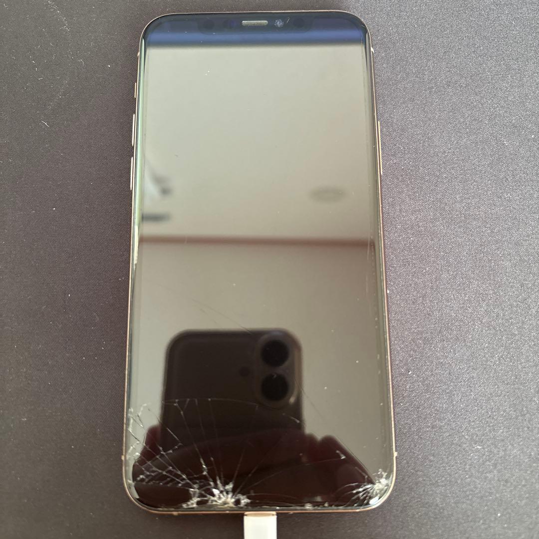 iPhone 64GB ひび割れあり