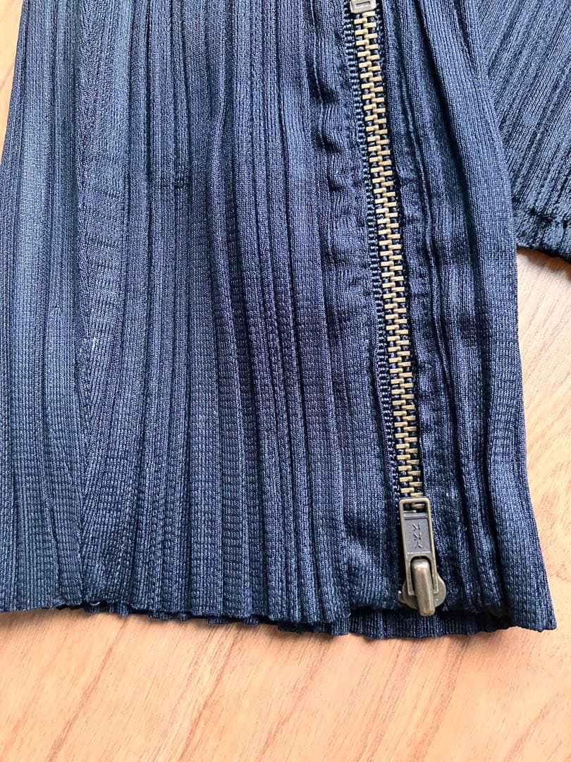 プリーツプリーズ　ライダース風ジャケット　訳あり