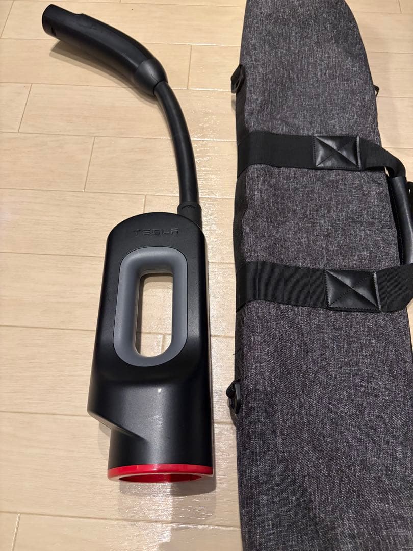 Tesla CHAdeMOアダプター 収納ケース付き
