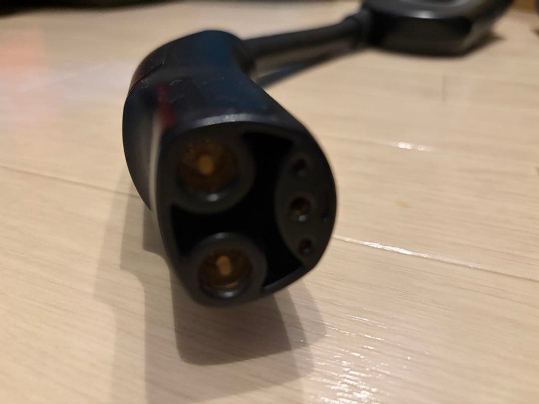 Tesla CHAdeMOアダプター 収納ケース付き