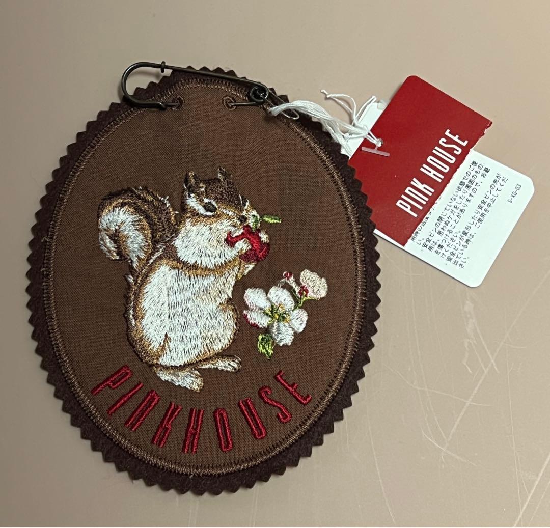ピンクハウス　刺繍ワッペン　リス　りんご