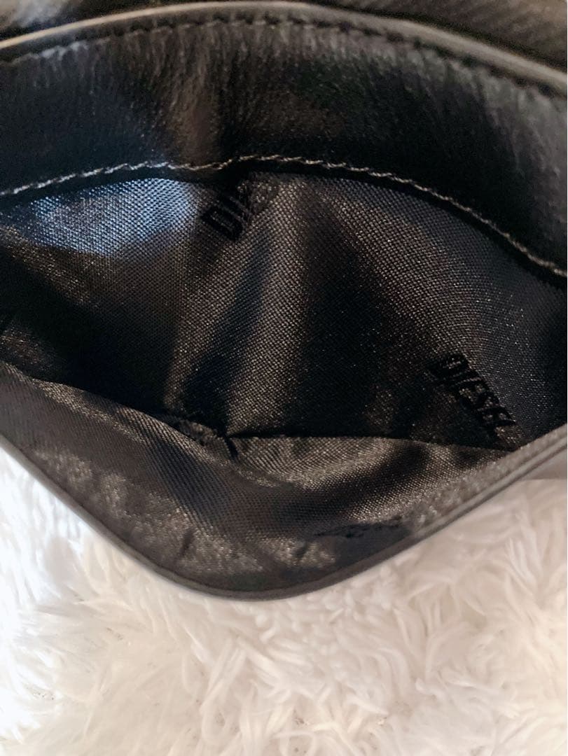 美品 DIESEL 牛革 ビッグロゴ 財布 ラウンドファスナー
