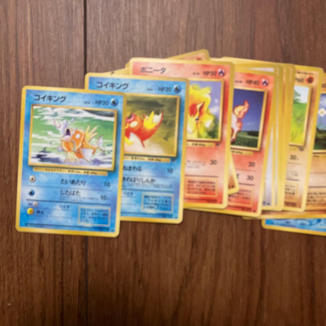 人気ポケモンカードまとめ売り　旧裏　200枚以上　カビゴン　ピカチュウ　ヒトカゲ