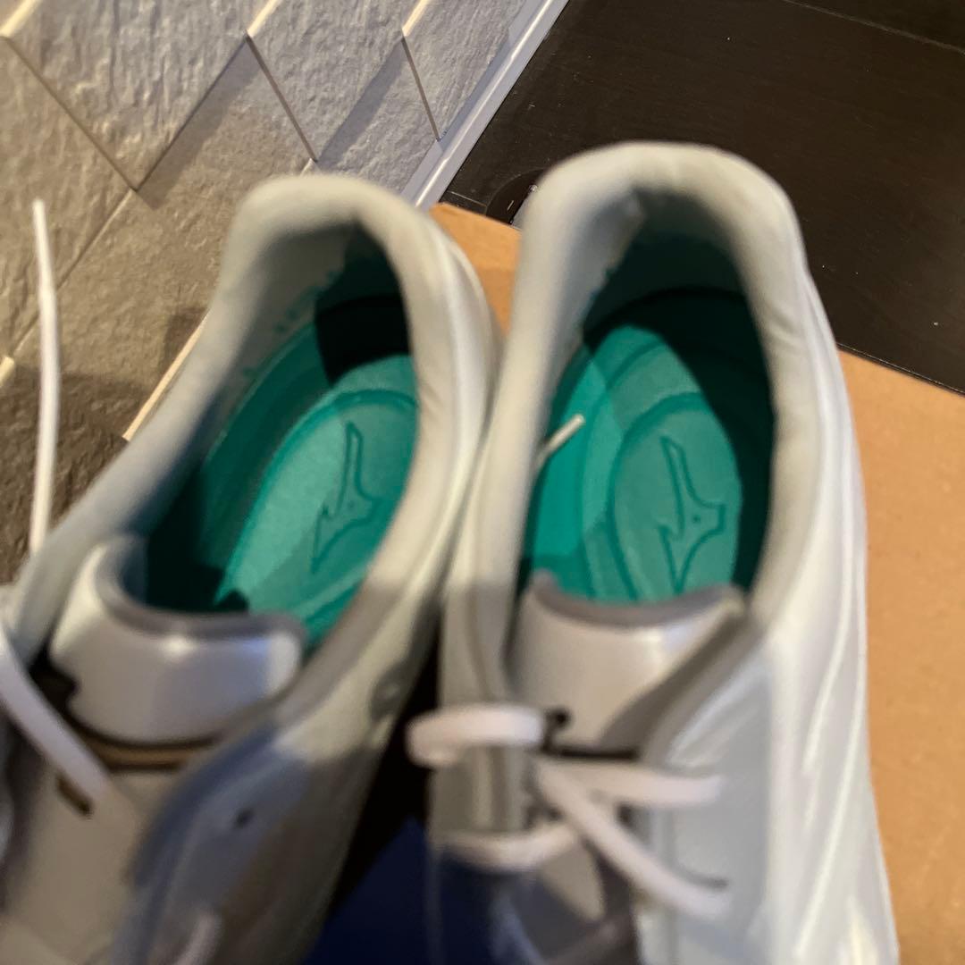 Mizunoスパイク　白　未使用品 野球、ソフトボール