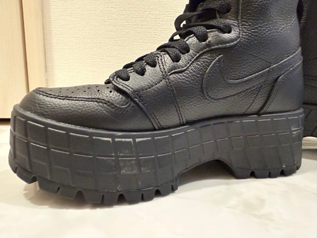 あ*様 NIKE エアジョーダン 1 ブルックリン ウィメンズブーツ ブラック