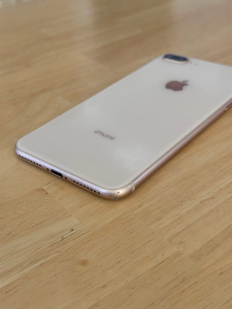 Apple iPhone 8 Plus 本体 SIMロックなし