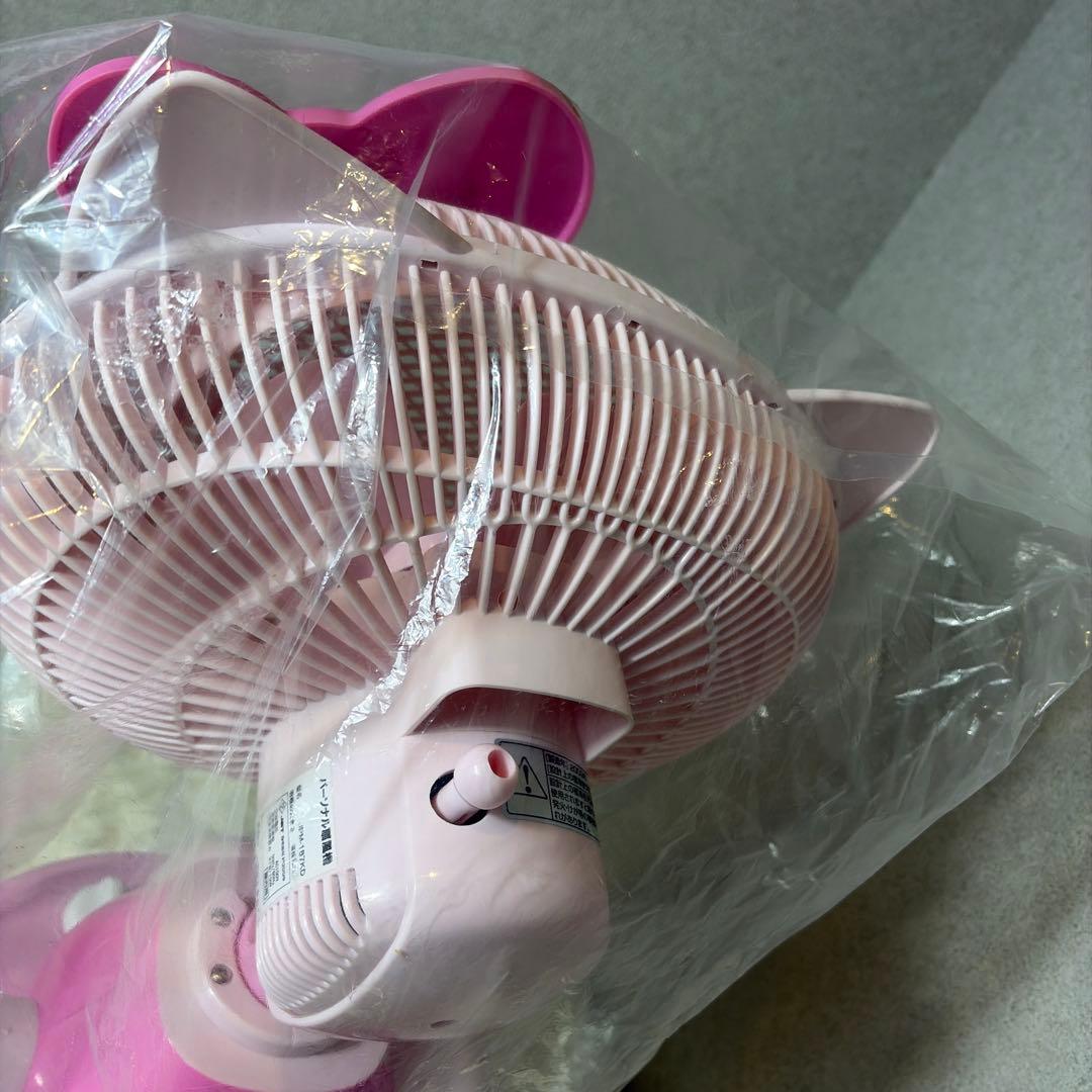 【新品未使用】 サンリオ ハローキティ パーソナル扇風機 水玉 リボン ピンク
