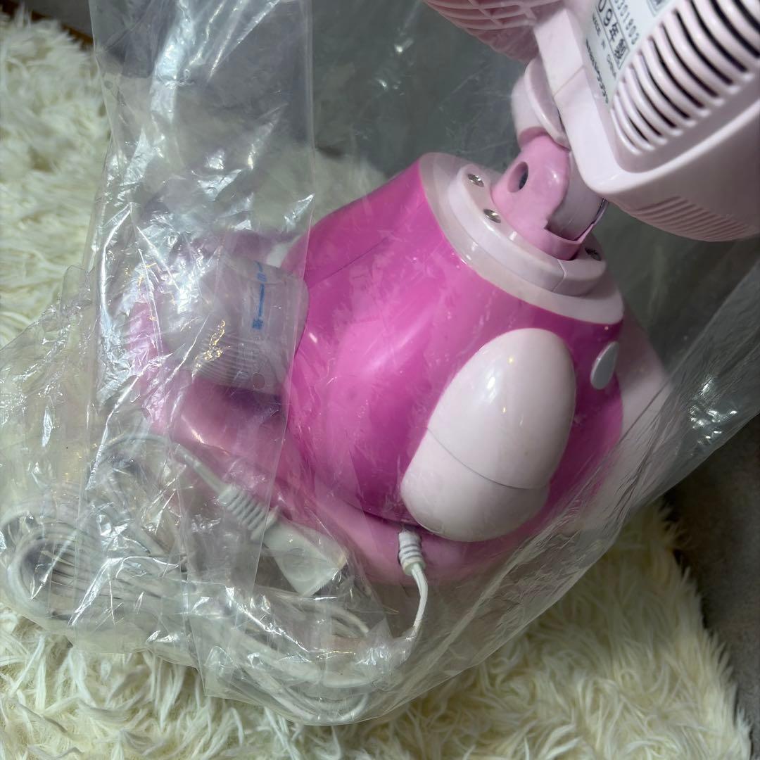 【新品未使用】 サンリオ ハローキティ パーソナル扇風機 水玉 リボン ピンク