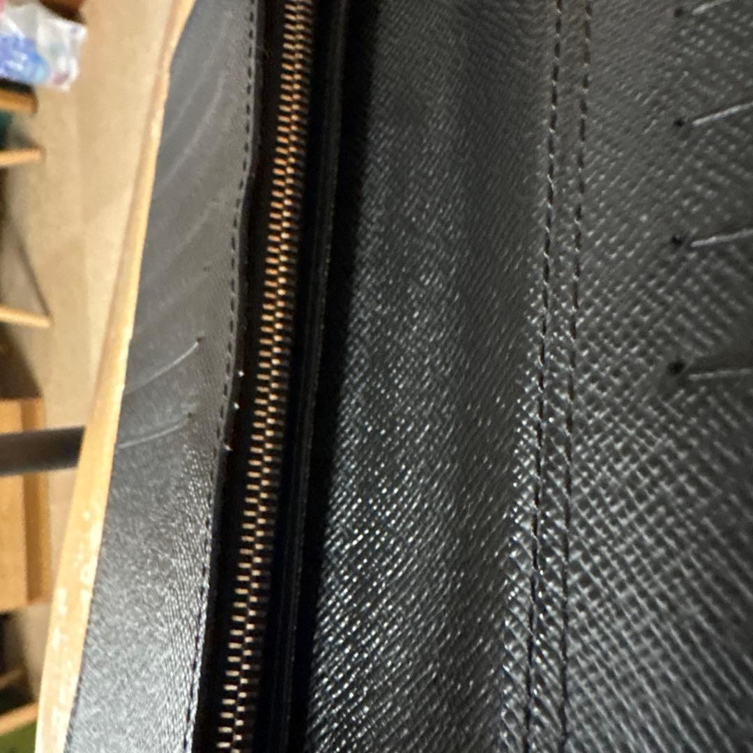 ルイヴィトン シュプリーム コラボ ポルトフォイユ ブラッザ 長財布 黒 エピ