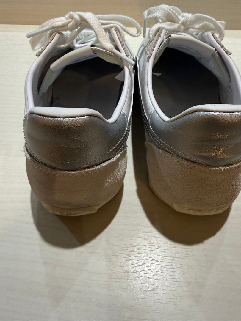 Onitsuka Tiger ホワイトスニーカー