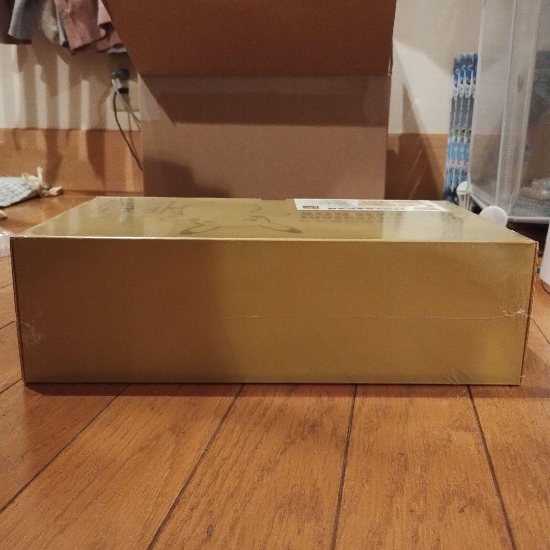 【未開封】ポケモンカード25周年ゴールデンボックス　中国語　海外版　ピカチュウ