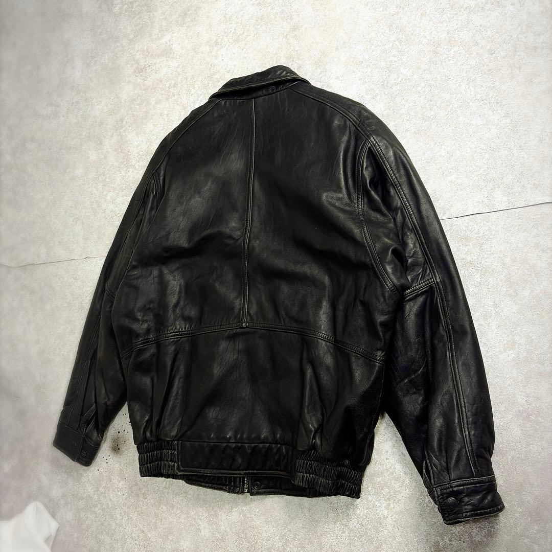 【美品】A-2型 黒 ボンバージャケット L 短丈 キルティング　ラムレザー
