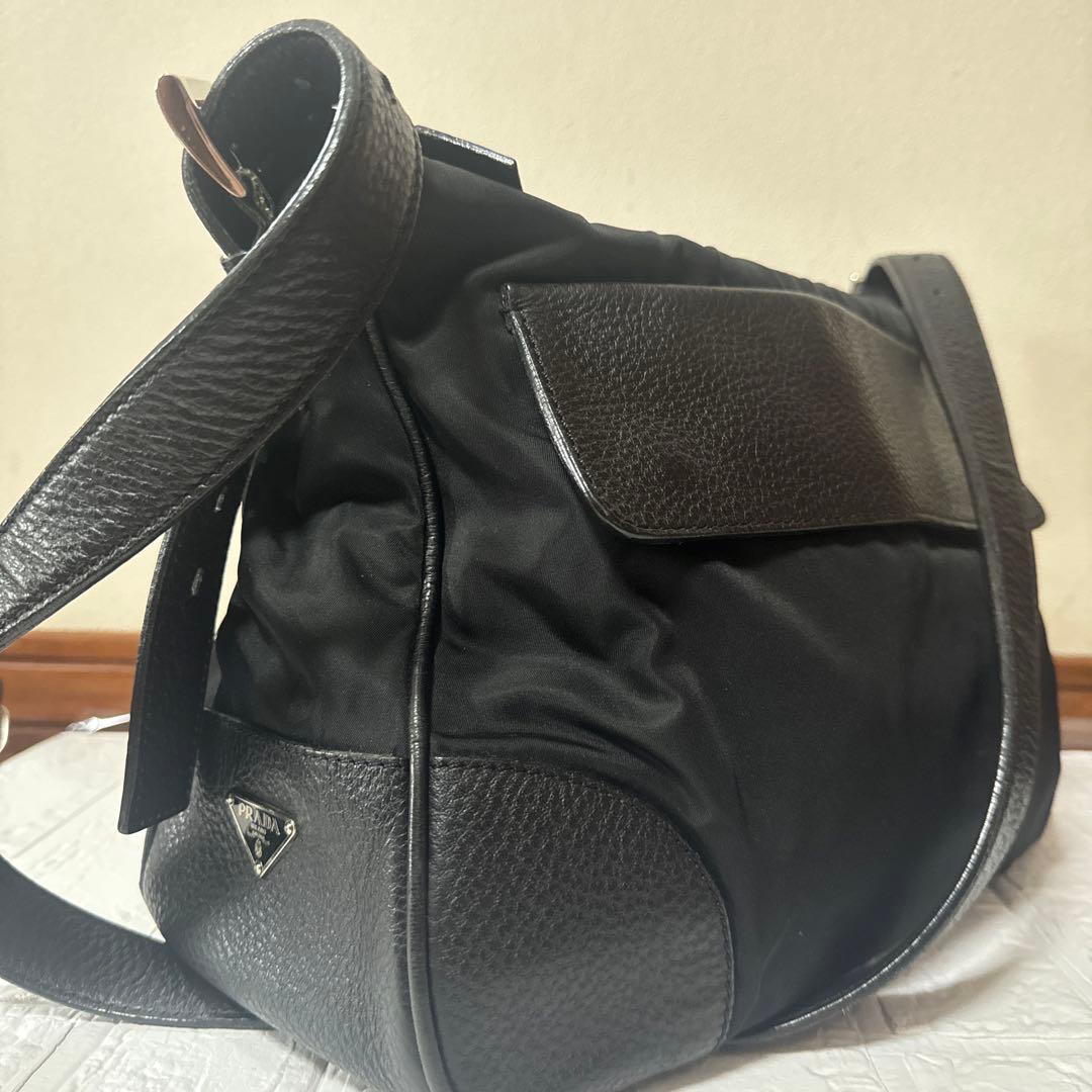 PRADA ショルダーバック　メッセンジャーバック
