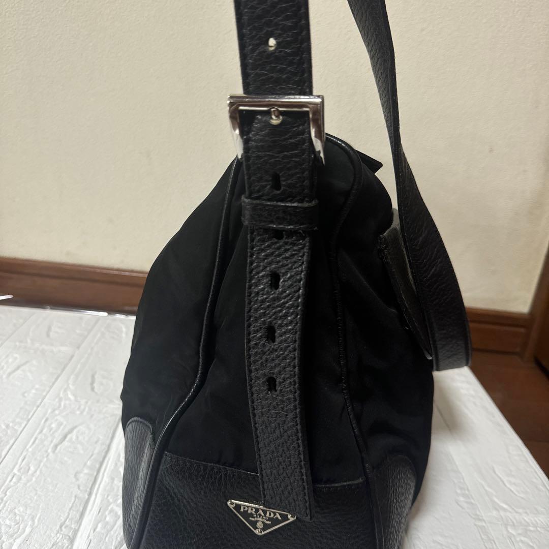 PRADA ショルダーバック　メッセンジャーバック