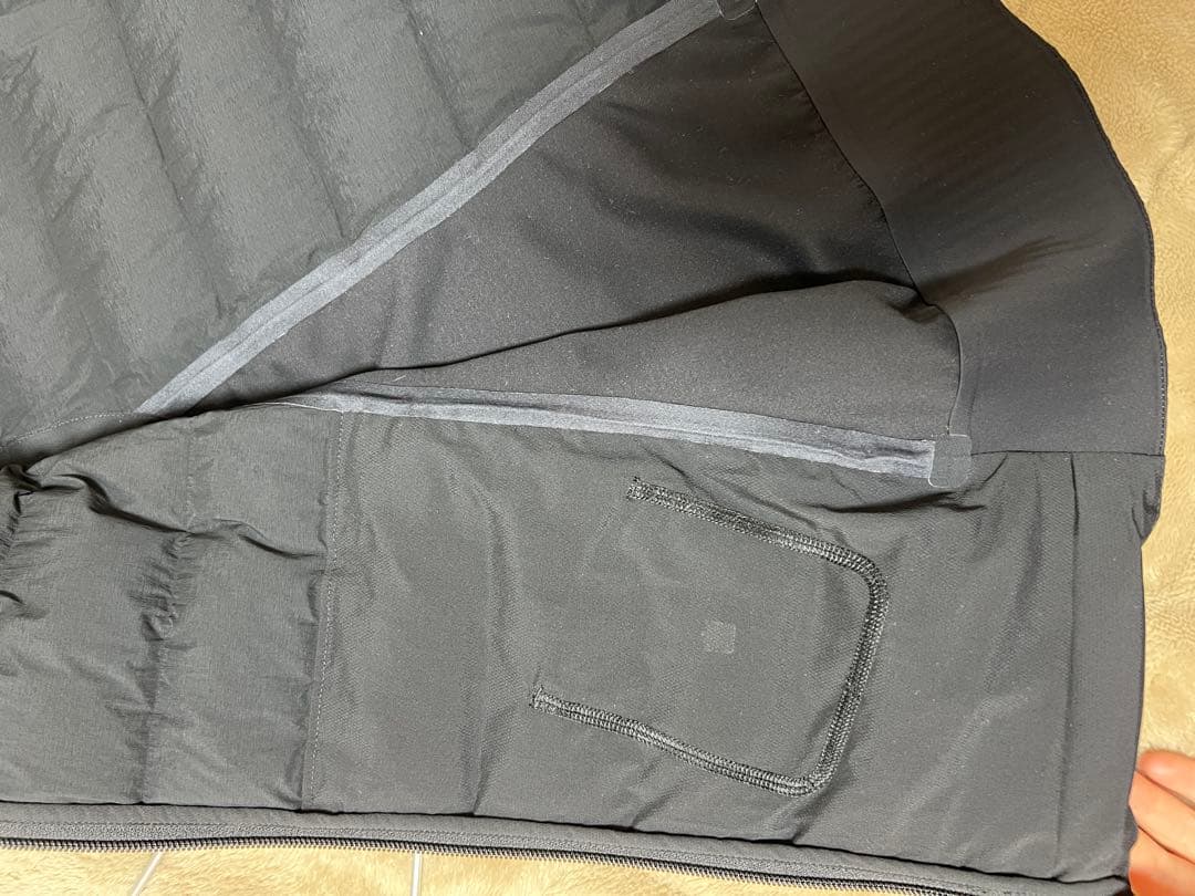 LuLuemon Down and Around ベスト ブラック サイズ8