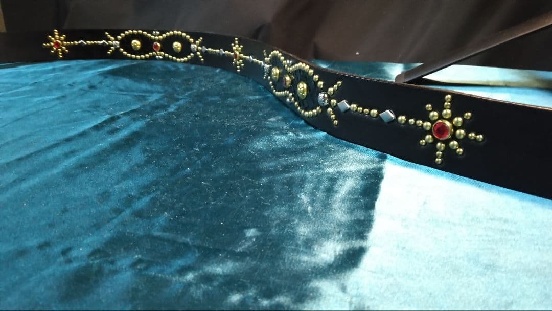 栃木レザー　ピーナッツインレイスタッズベルト　ブラック