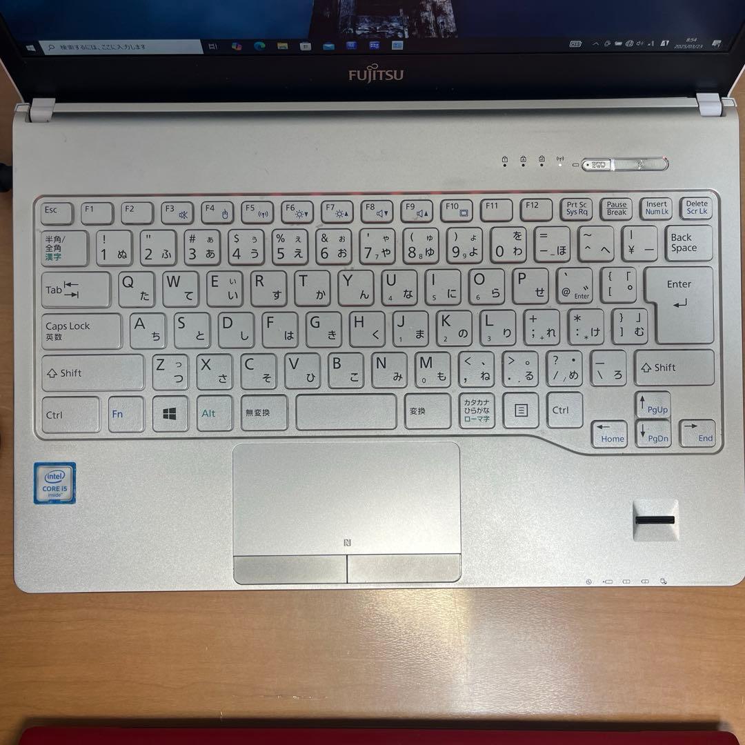 ホワイト、Windows 10 Pro、SSD 256GB、メモリ8GB