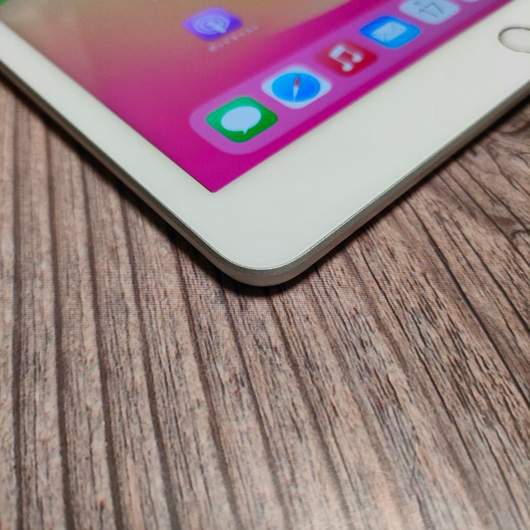 iPad 第7世代 32GB シルバー 新品近い