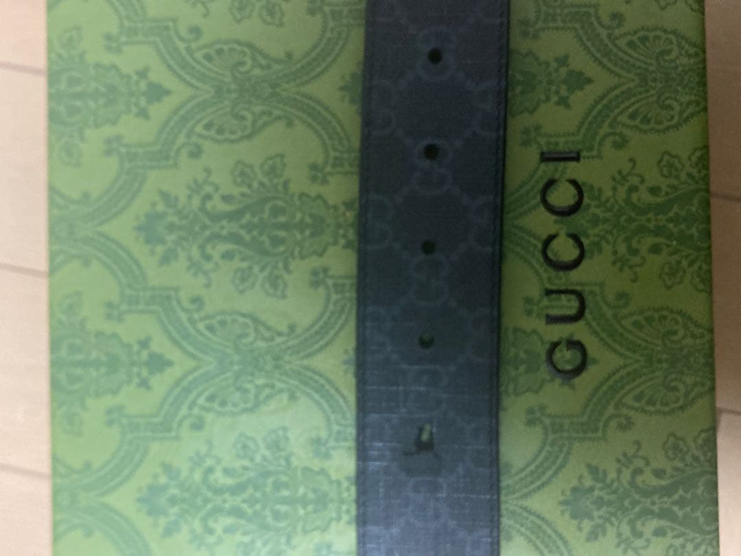 GUCCI ダークグレー レザーベルト