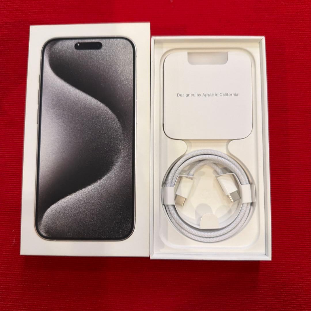 iPhone15PRO128GB 本体と箱と新品純正ケーブルと説明書とピン
