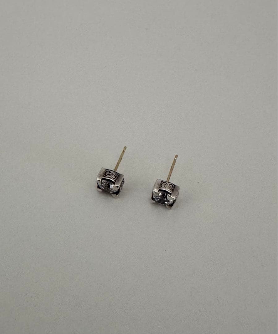 （両耳）ANTIDOTE BUYERS CLUB ピアス2個セット