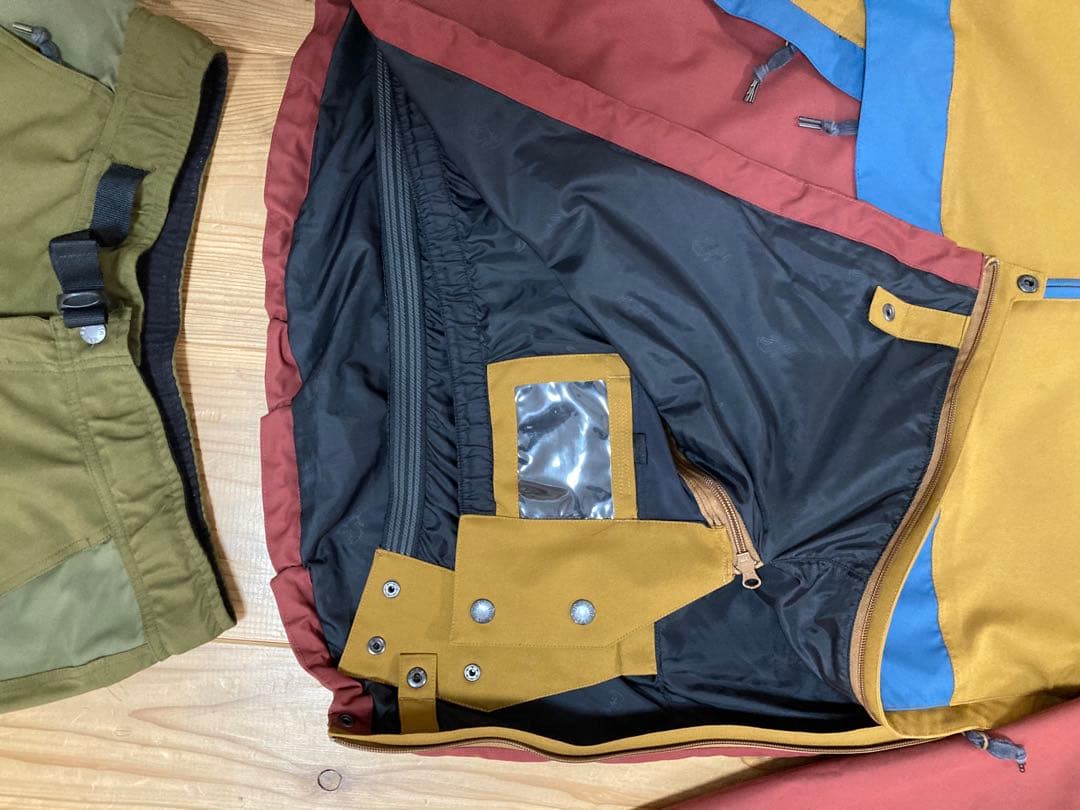 エアブラスター　スノーボードウエア　セットアップ