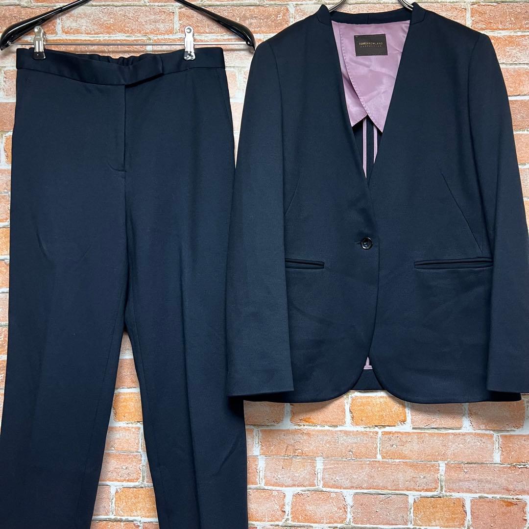 (極美品)トゥモローランドコレクション　ノーカラーパンツスーツセットアップ　紺