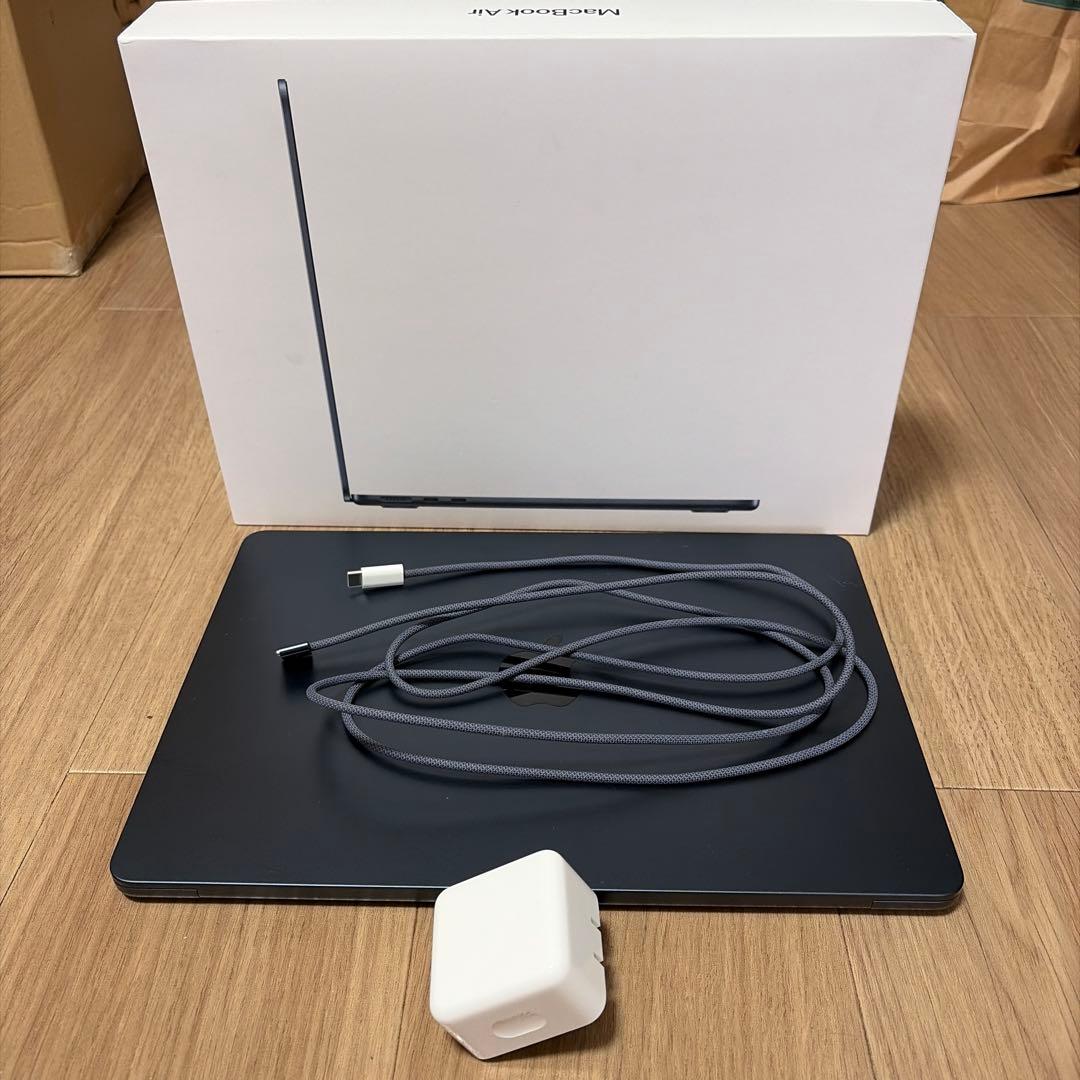 Macbook air　M2 16GB 512GB　ミッドナイト