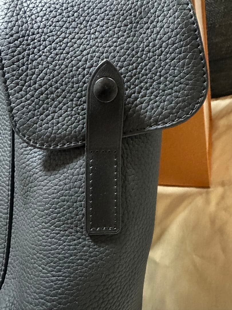 ルイヴィトン トリヨン クリストファー トート M58479 バッグ