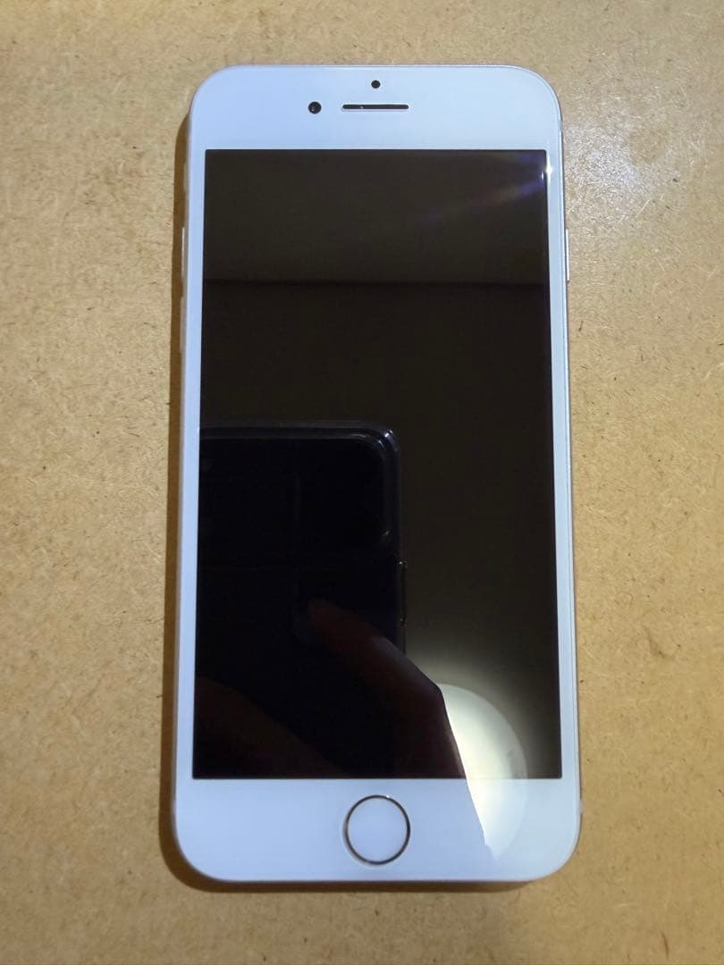 D*z様 iPhone 8 シルバー 256GB SIMフリー