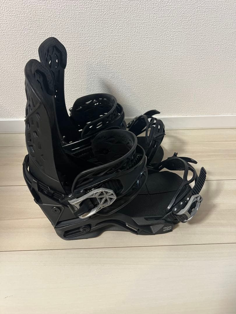 サロモン　ハイランダー　M