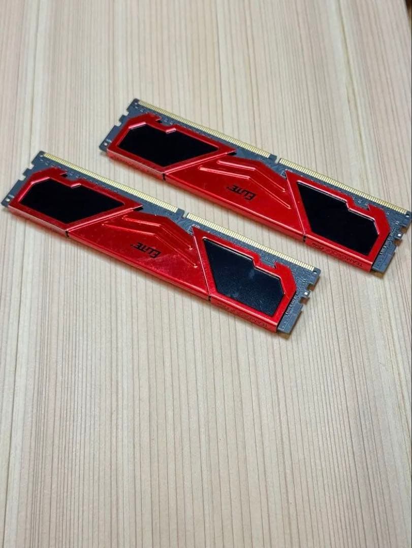 TEAMGROUP 8GB DDR4 2666MHz メモリ (8GBx2枚)