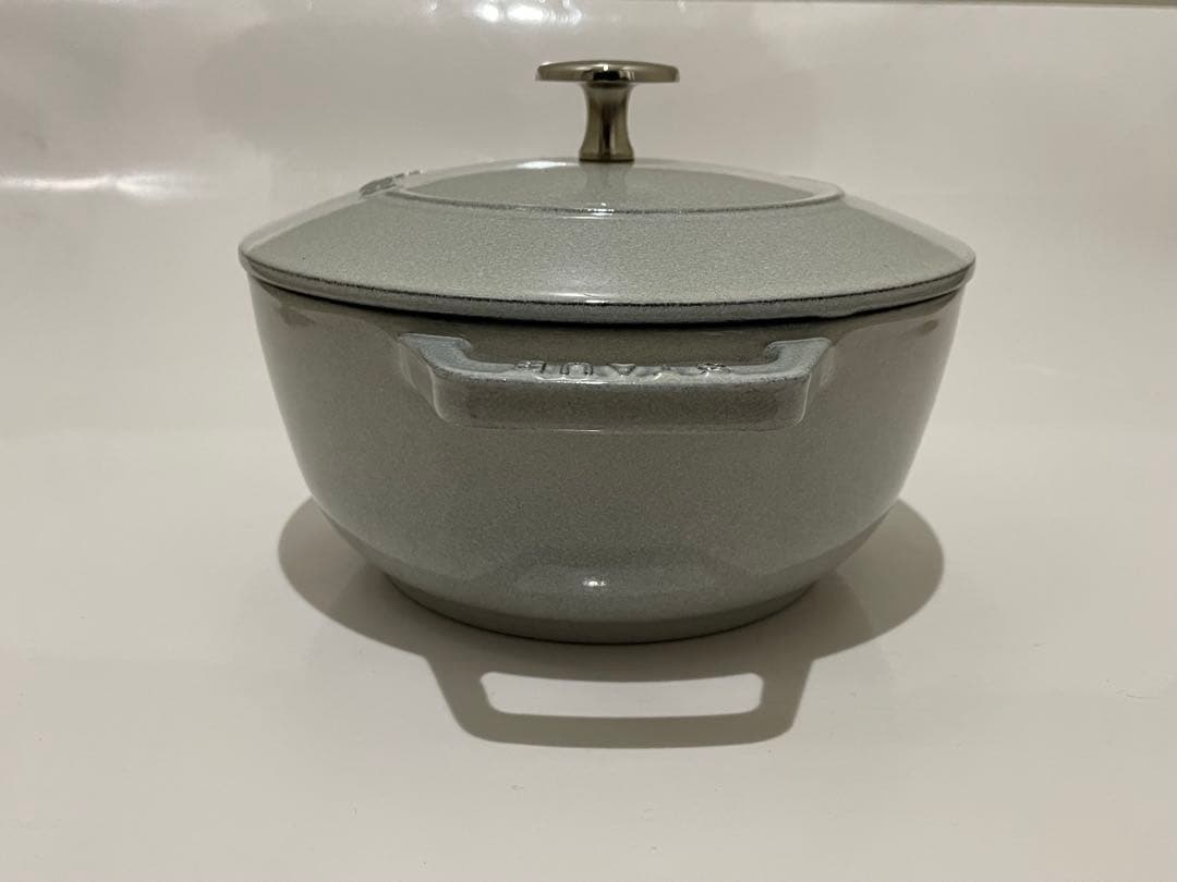 ストウブ　ワナベM(18cm) カンパーニュ