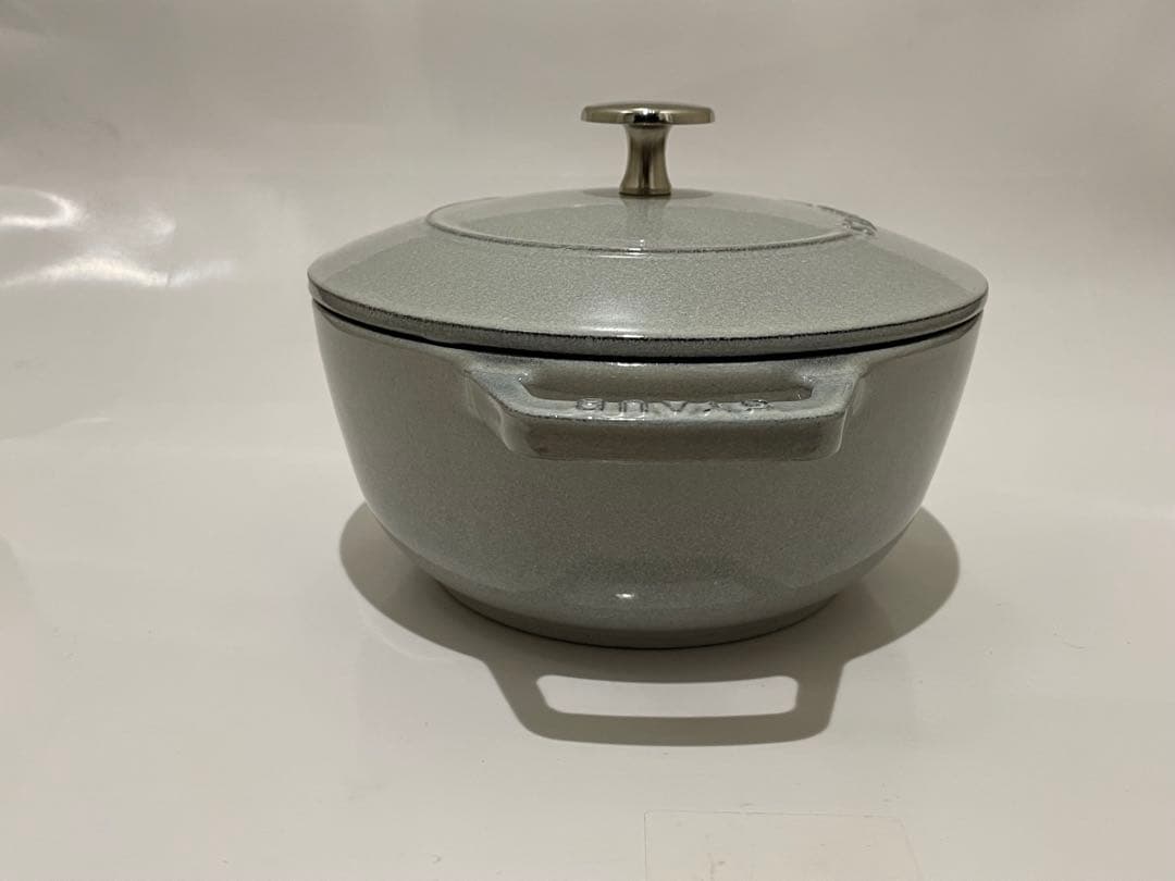 ストウブ　ワナベM(18cm) カンパーニュ