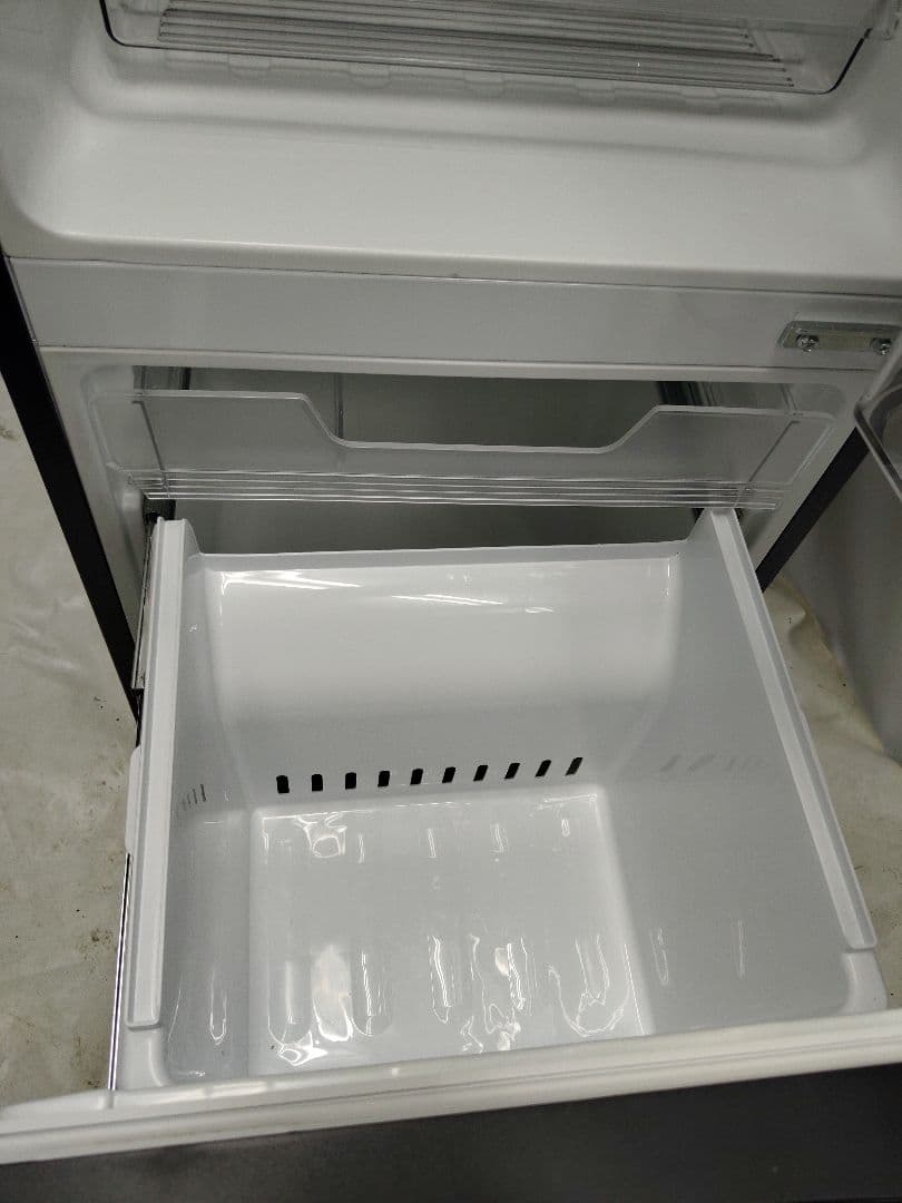 TOSHIBA　2023年製　ノンフロン冷凍冷蔵庫　153L GR-U15BS