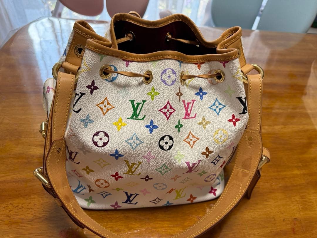 Louis Vuitton バケットバッグ ホワイト/マルチカラー