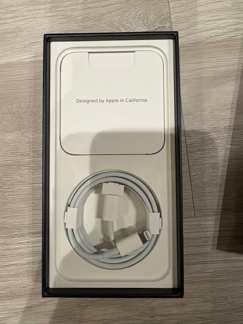 iPhone 13pro 256GB シエラブルー　付属品全て有り