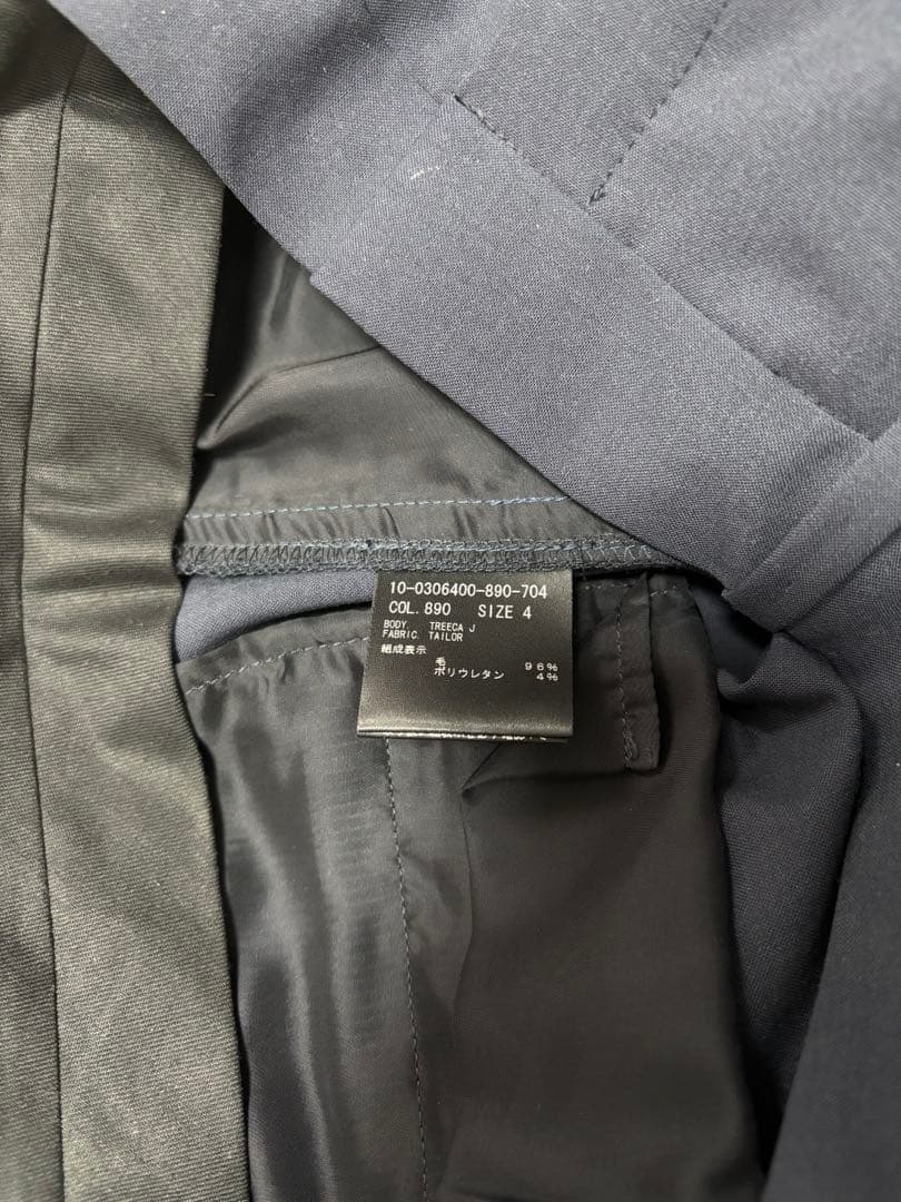 【新古品】Theory ネイビースーツ