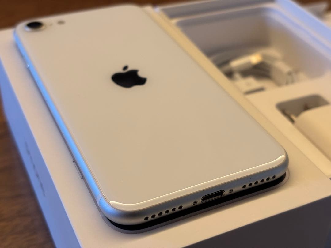 ⭐️iPhone SE 第2世代 64GB ホワイト SIMフリー⭐️超美品⭐️