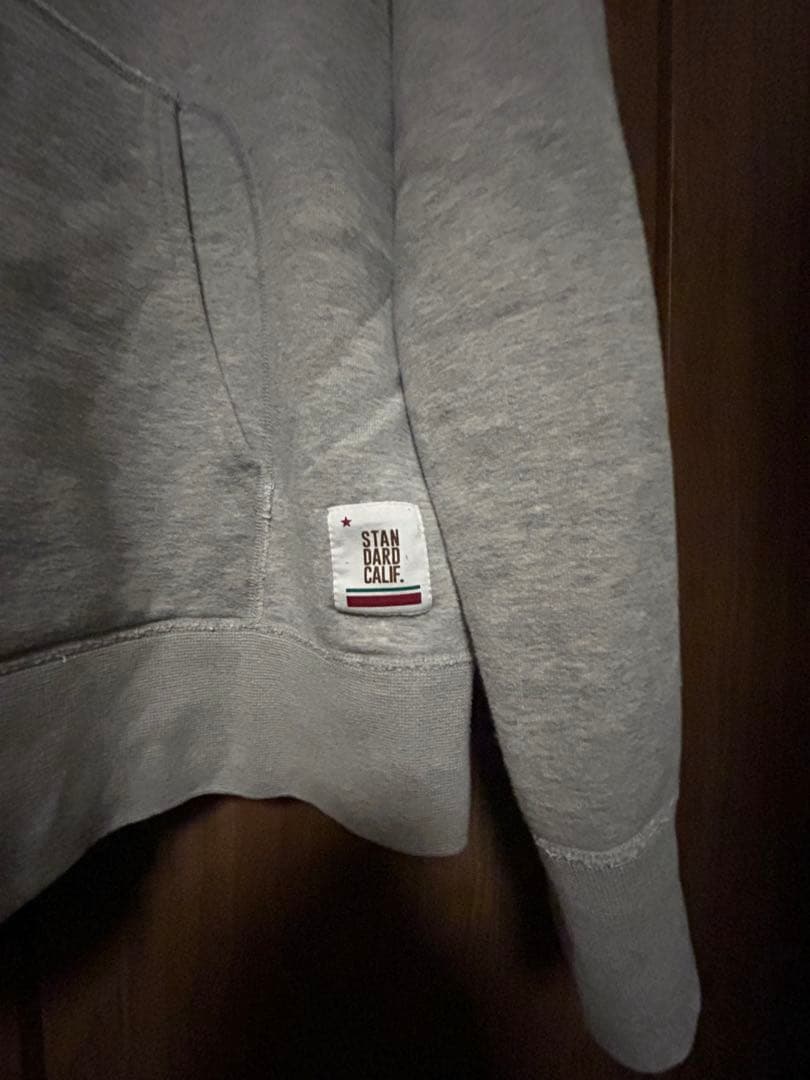 STANDARD CALIF. フード付きパーカー グレーM