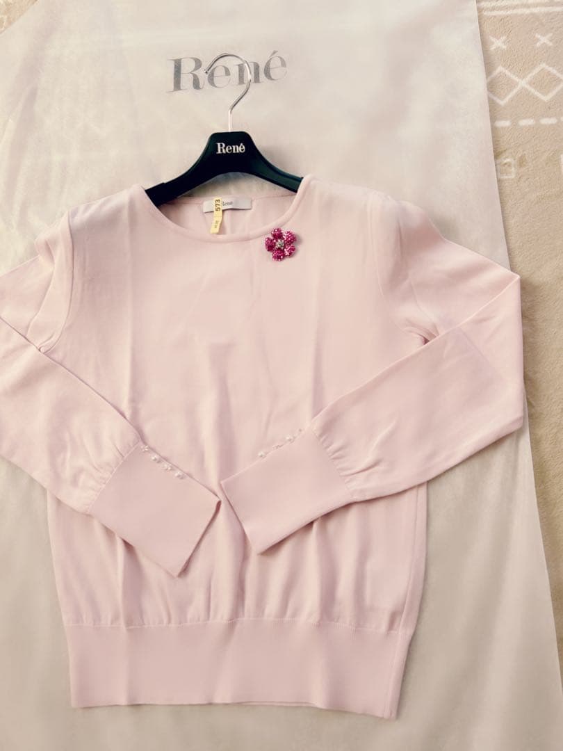 Rene2025 お袖フラワー♡パールボタン 長袖ニット34 ピンク