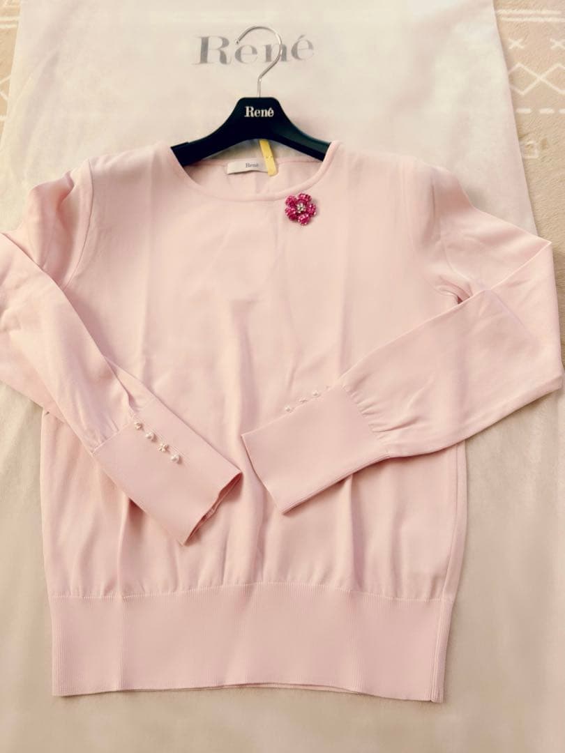 Rene2025 お袖フラワー♡パールボタン 長袖ニット34 ピンク