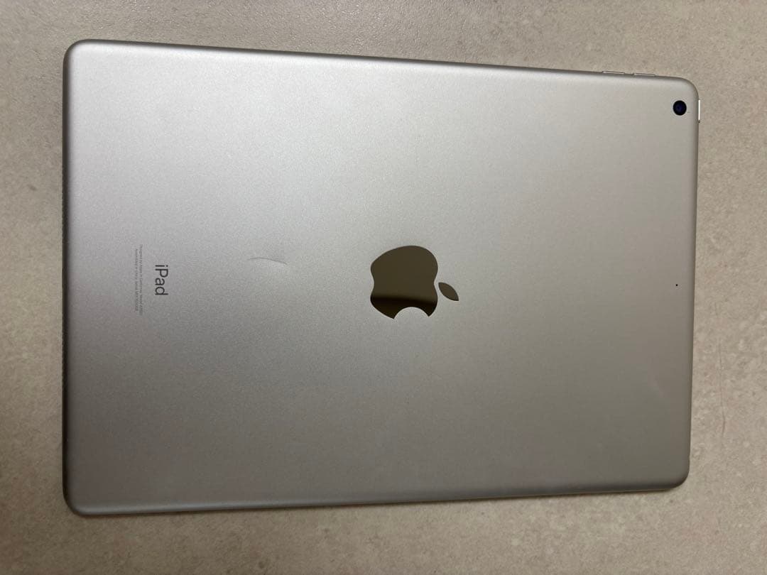 Apple iPad 第9世代 10.2インチ Wi-Fiシルバー